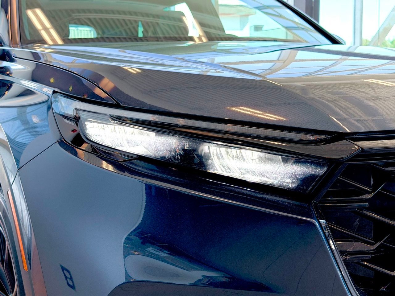 2024 Honda CR-V Hybrid Blue Notre-Dame-des-Prairies - photo #6
