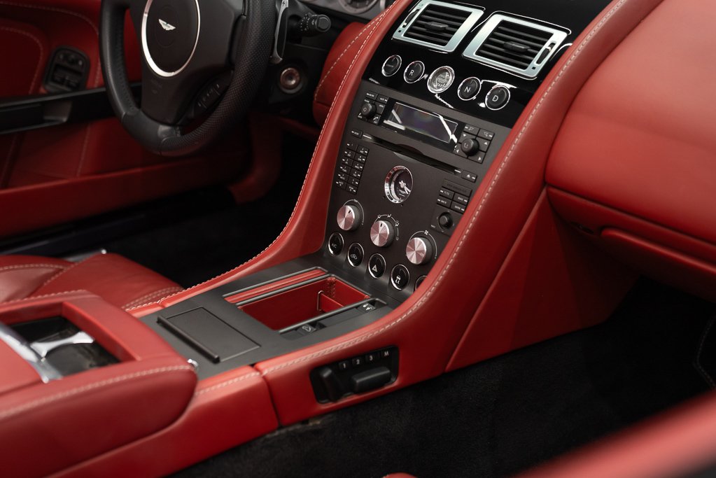 2008 Aston Martin Vantage Silver Montreal - photo #16