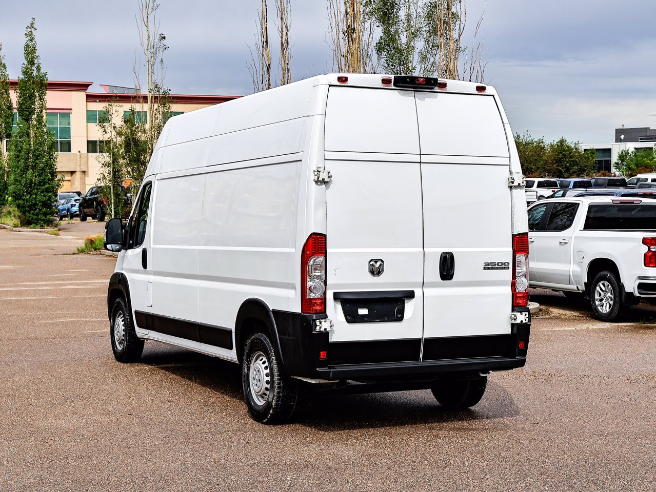 2024 Ram ProMaster Cargo Van Tradesman 3500 Super High Roof 159 WB w/Pass White Sherwood Park - photo #10