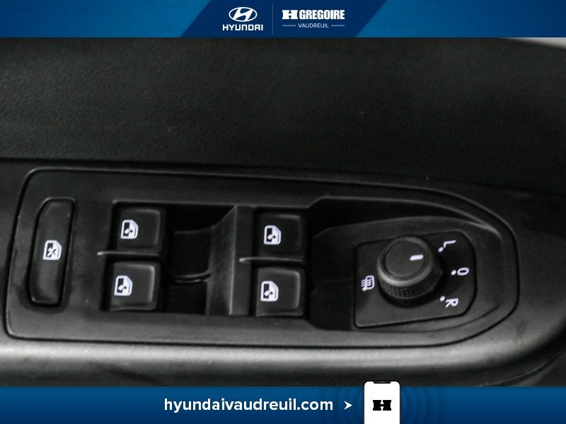 2024 Volkswagen Taos Grey Blainville - photo #16