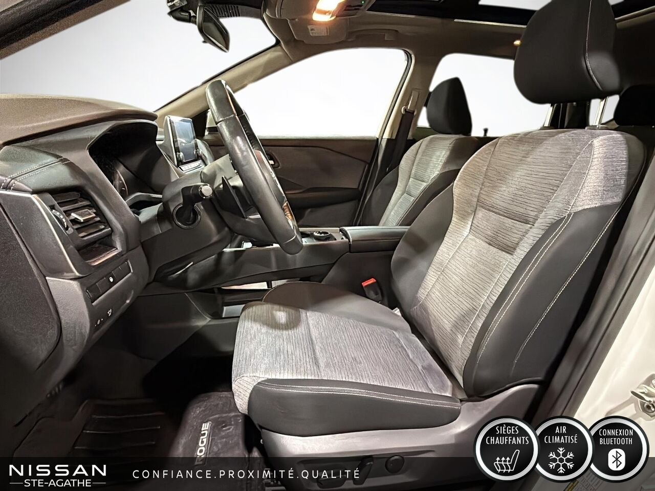 Nissan Rogue SV TI avec ensemble toit ouvrant 2023 Blanc Saint-Jérôme - photo #7