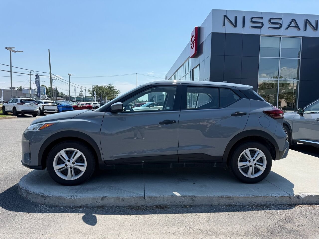 2024 Nissan Kicks S TA Grey Châteauguay - photo #1