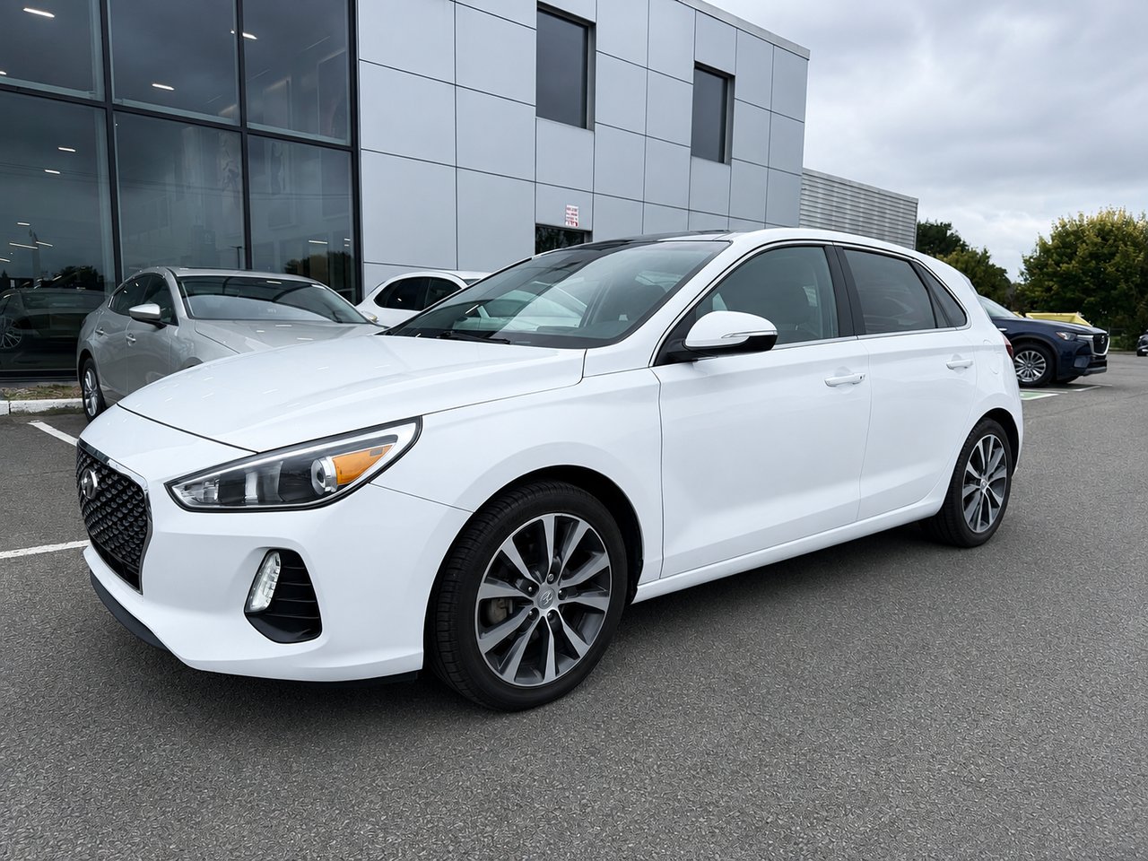 2020 HYUNDAI ELANTRA GT Luxury White Châteauguay - photo #2