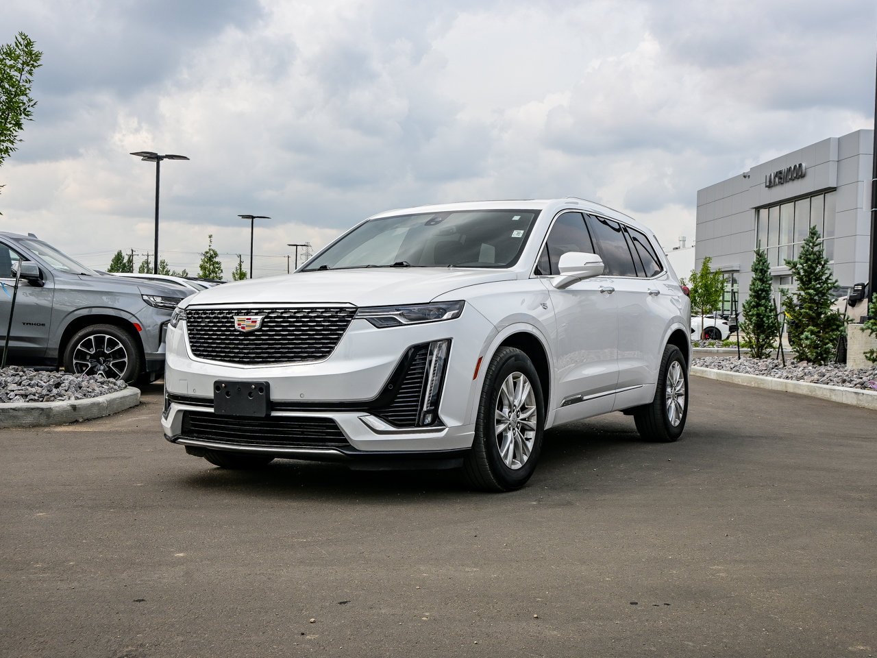 2024 Cadillac XT6 AWD 4dr Luxury White Sherwood Park - photo #3