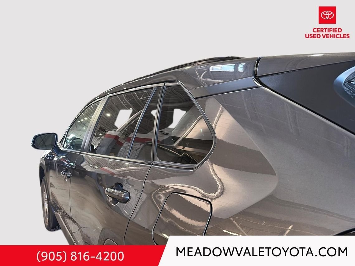2022 Toyota RAV4 Sunroof, AWD, Power tailgate, Powers Drivers Seat, one owner Magnetic Grey Metallic Mississauga - photo #6