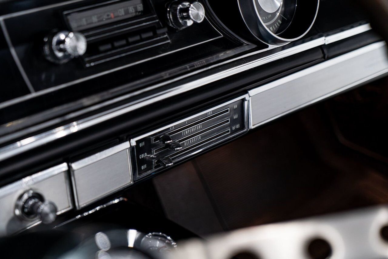 1965 Chevrolet Impala SS *PRIX EN USD* 396/325HP 4spd frame off restoration Yellow Montreal - photo #94