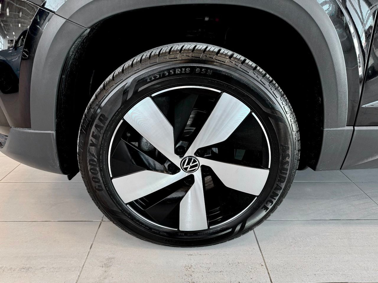 Volkswagen Taos 2024 Noir Notre-Dame-des-Prairies - photo #16