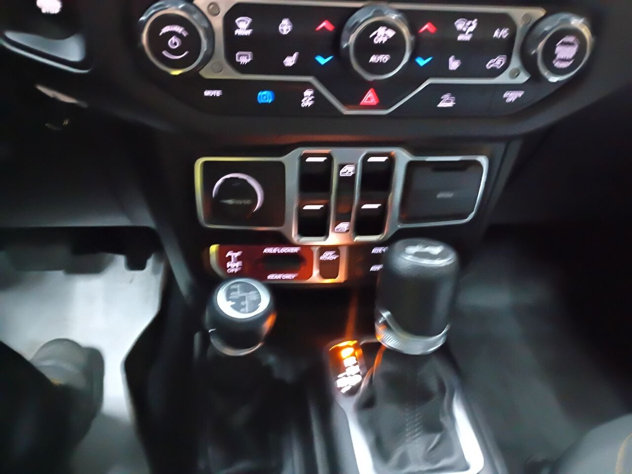 Jeep Wrangler 4xe 2024 Gris Blainville - photo #25
