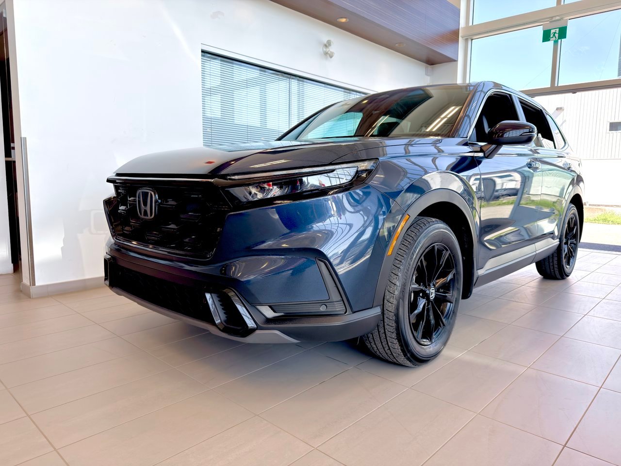 2024 Honda CR-V Hybrid Blue Notre-Dame-des-Prairies - photo #2