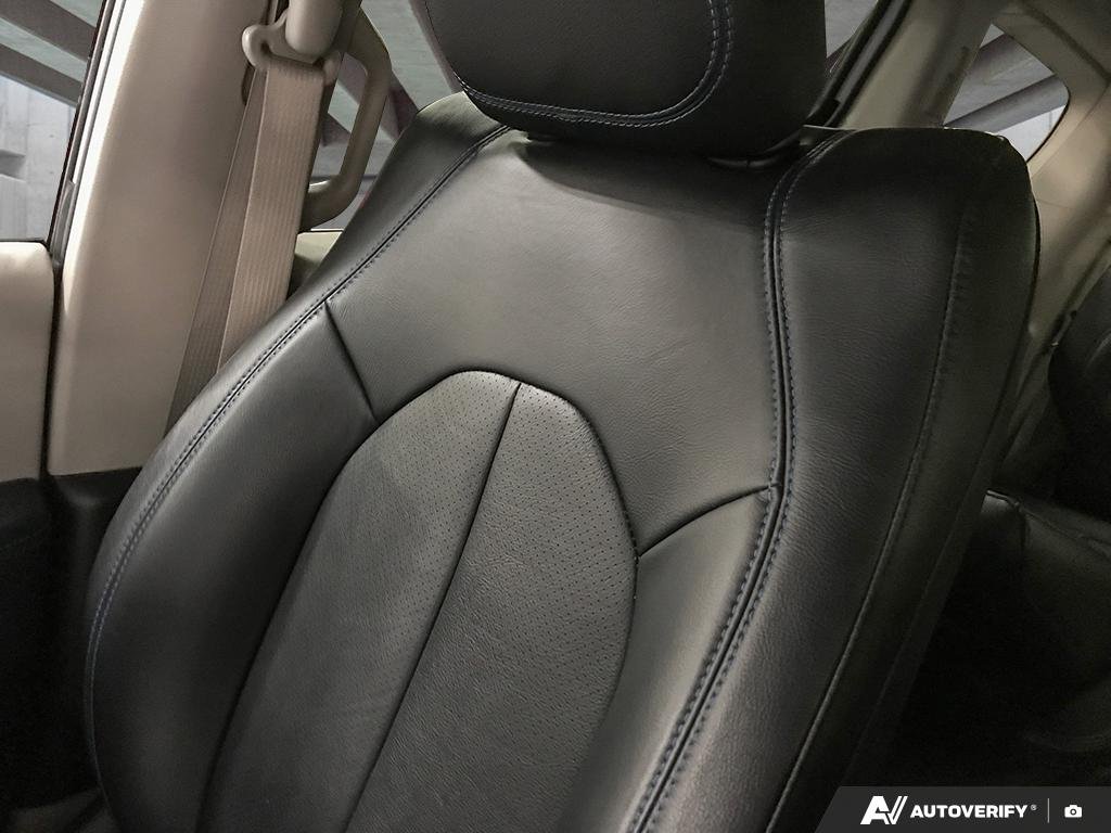 2021 Chrysler Pacifica Hybrid 2601324A | Touring L Plus White Edmonton - photo #19