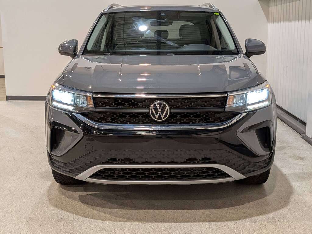 2024 Volkswagen Taos Comfortline 4MOTION Grey Val-David - photo #1