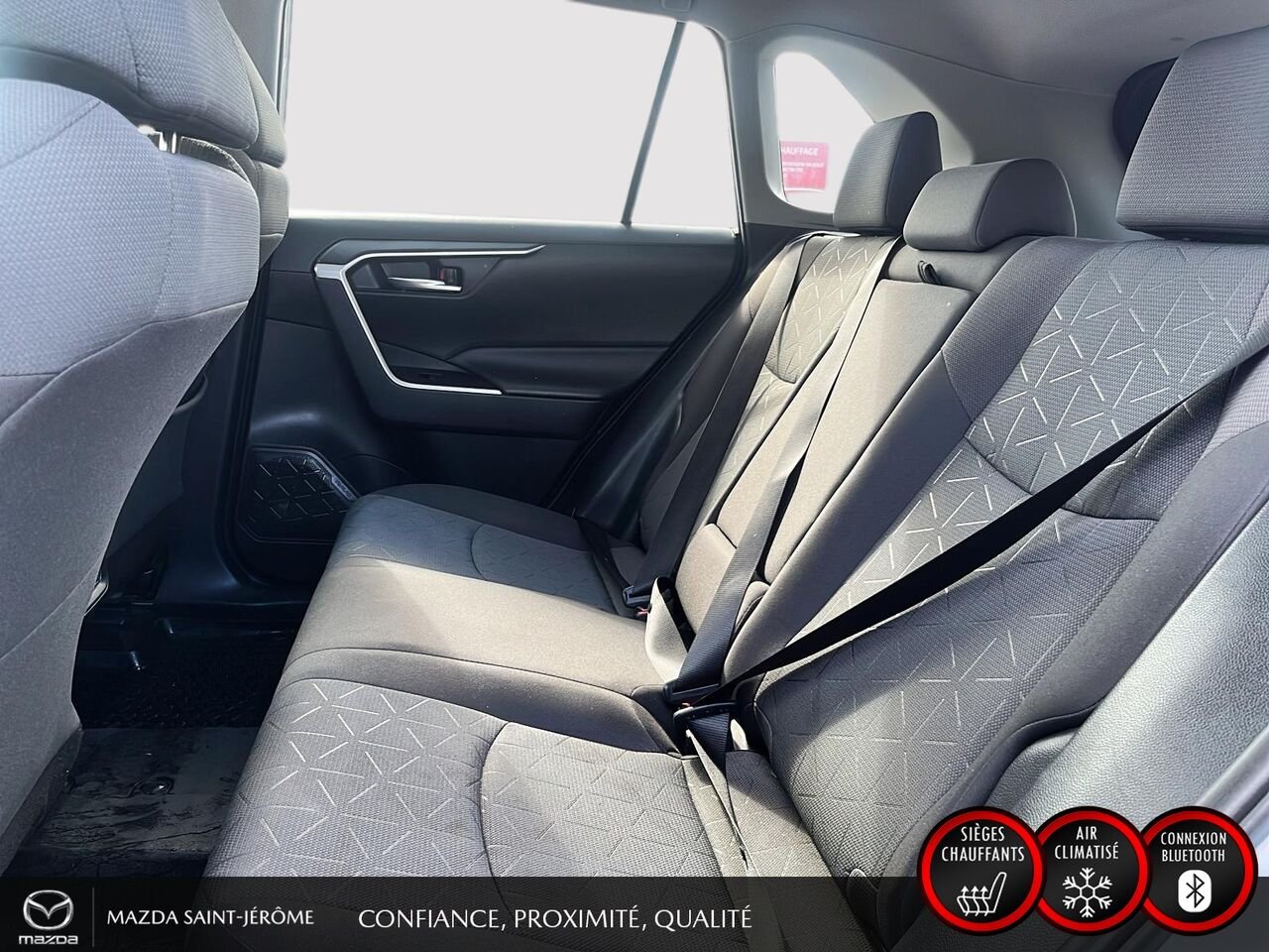 2020 Toyota RAV4 XLE | 49 877 KM | TOIT OUVRANT | AWD | ATTELAGE Silver Saint-Jérôme - photo #18