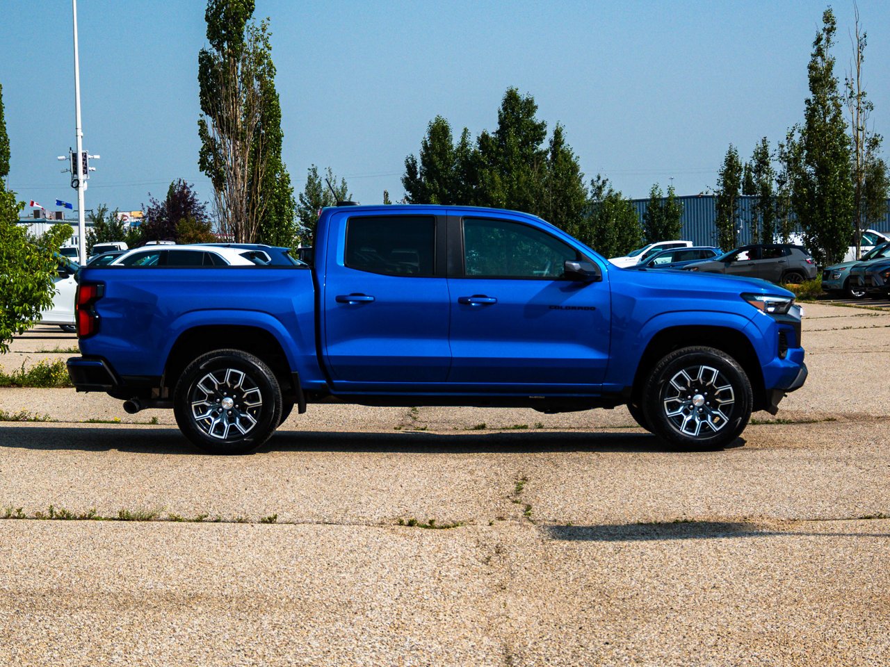 2024 Chevrolet Colorado 4WD Crew Cab LT Blue Sherwood Park - photo #13