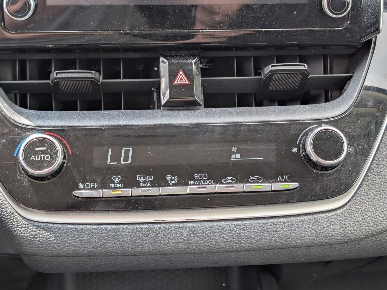 Toyota Corolla LE/SIÈGES CHAUFFANTS/CAMÉRA DE RECUL/BLUETOOTH/AC/ 2021 blanc Sherbrooke - photo #10