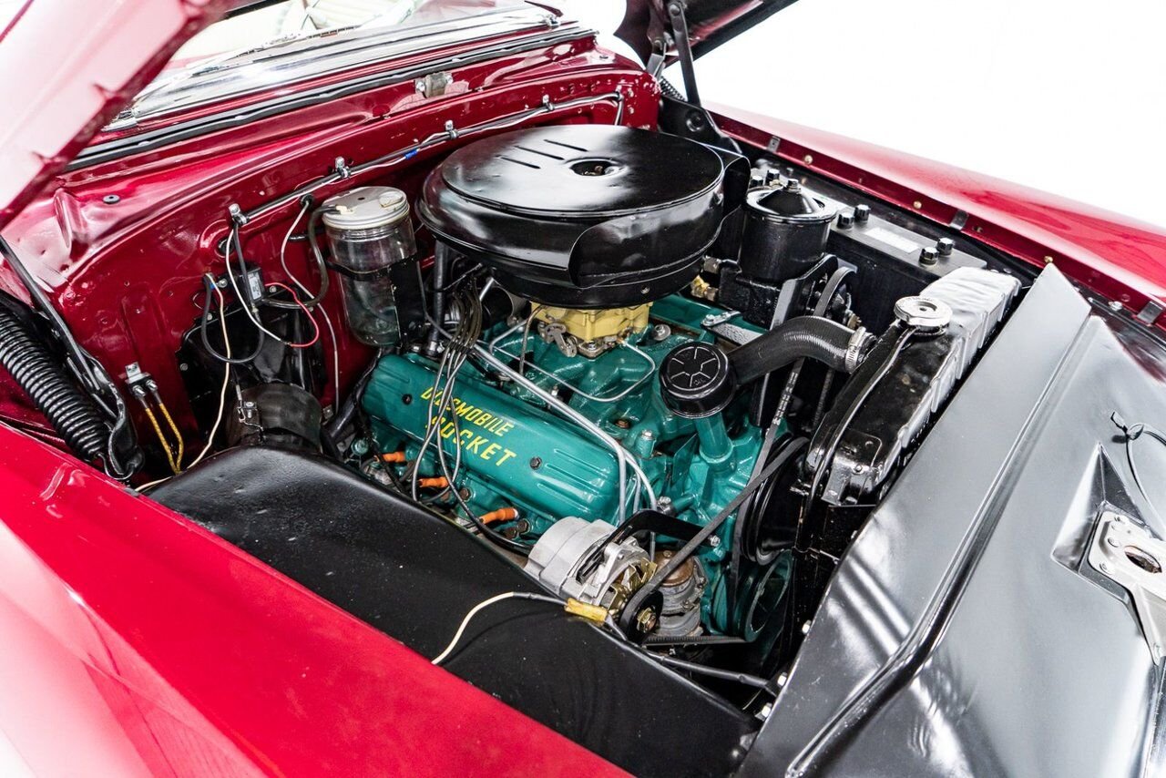 1953 Oldsmobile 98 PRIX EN USD | Convertible Beautifully Presented from complete Restoration Red Montreal - photo #17