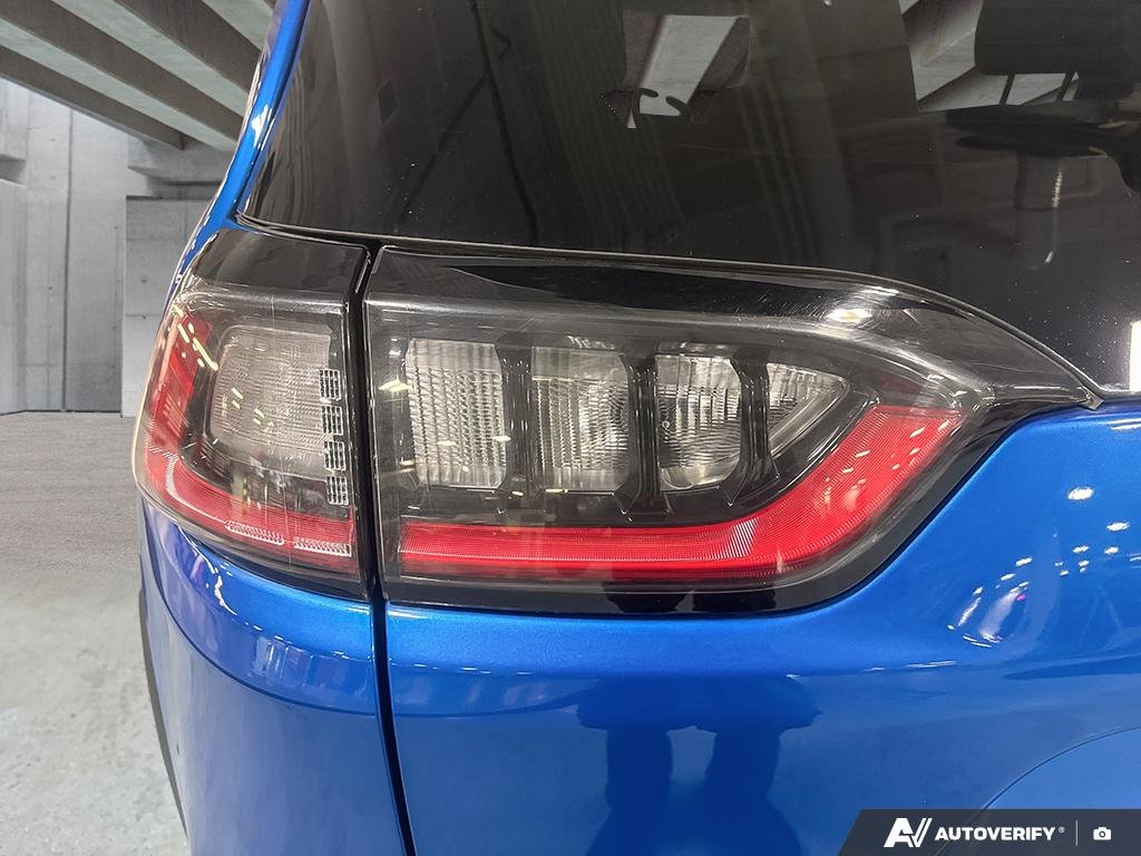 2020 Jeep Cherokee 2602134A | Trailhawk Elite Edmonton - photo #10
