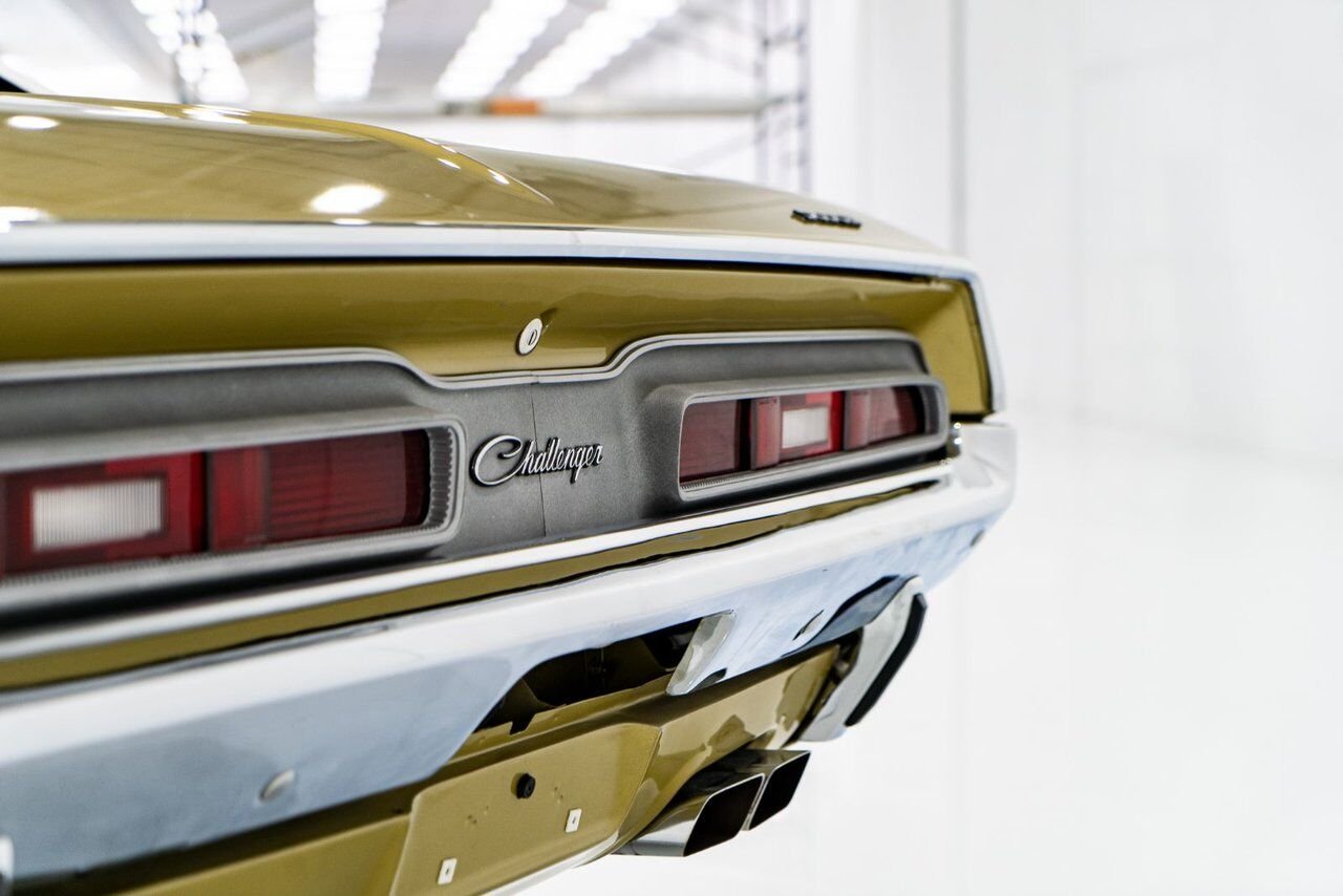 Dodge Challenger *PRIX EN USD* Convertible Fully restored to desirable specifications 1971 Or Montréal - photo #48