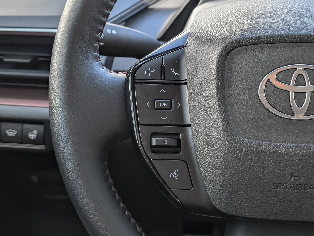2024 Toyota Prius Prime JTDACACU4R3029870 Cutting Edge Silver Sherbrooke - photo #16