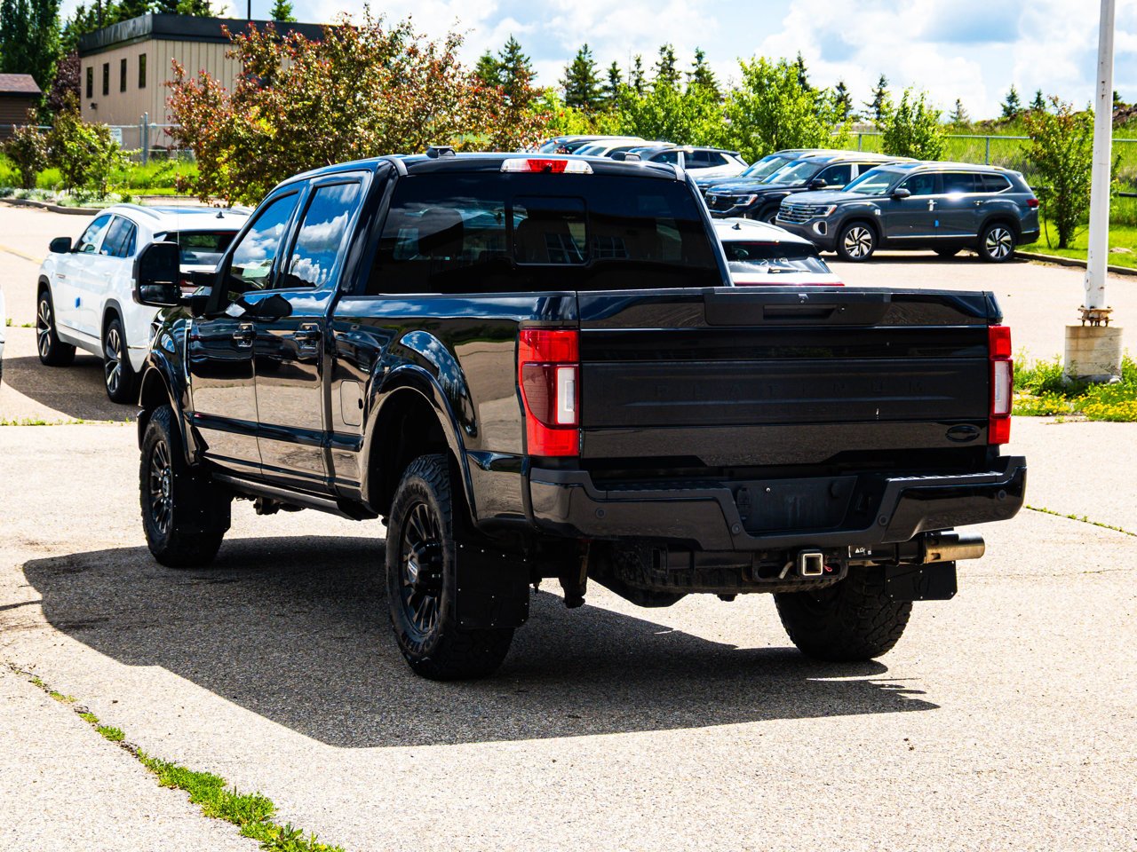 2022 Ford Super Duty F-350 SRW Platinum 4WD Crew Cab 6.75' Box Black Sherwood Park - photo #10