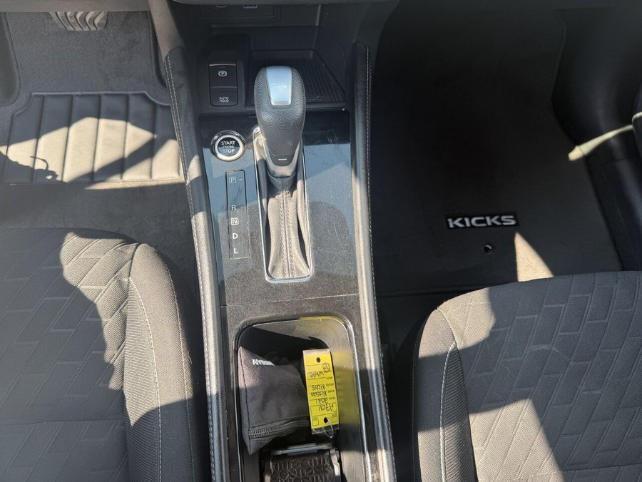 NISSAN KICKS SV 2021 2021 Gris