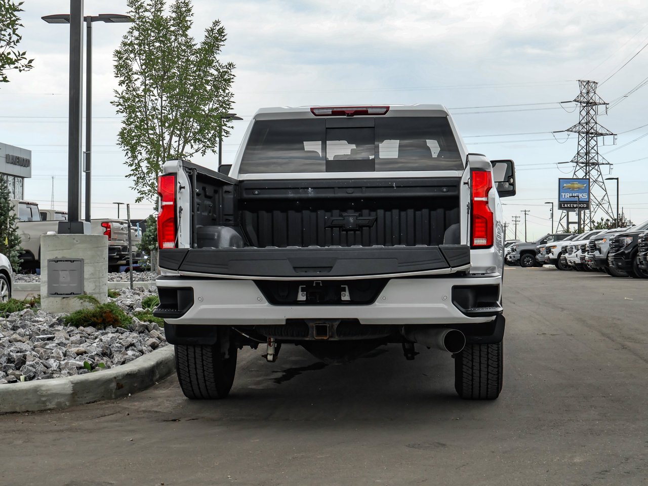 2024 Chevrolet Silverado 2500HD 4WD Crew Cab 159 LT White Sherwood Park - photo #8