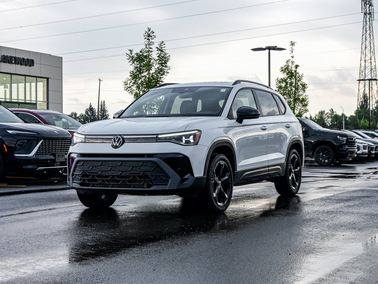 2026 Volkswagen Taos Comfortline Black Edition 4MOTION White Sherwood Park - photo #3