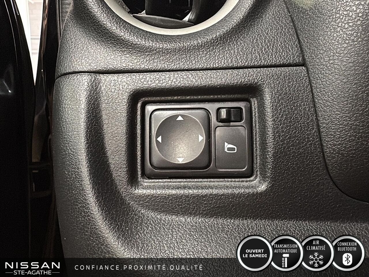 2017 Nissan Micra SV | AUTOMATIQUE | CLIMATISATION | JAMAIS ACCIDENTÉ Black Saint-Jérôme - photo #13