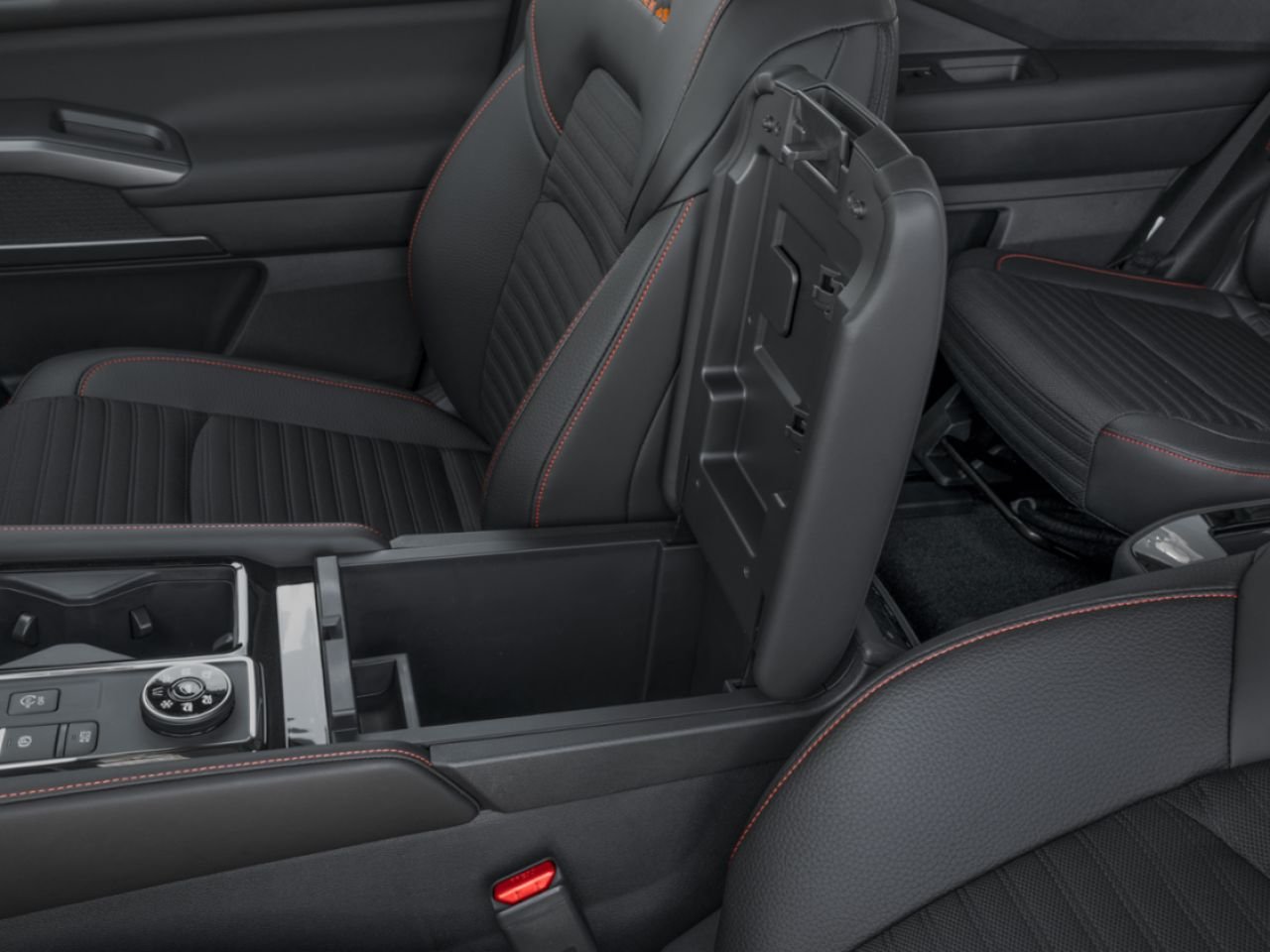 2026 NISSAN Pathfinder Scarlet Ember Tintcoat/Super Black Saint-Georges - photo #8