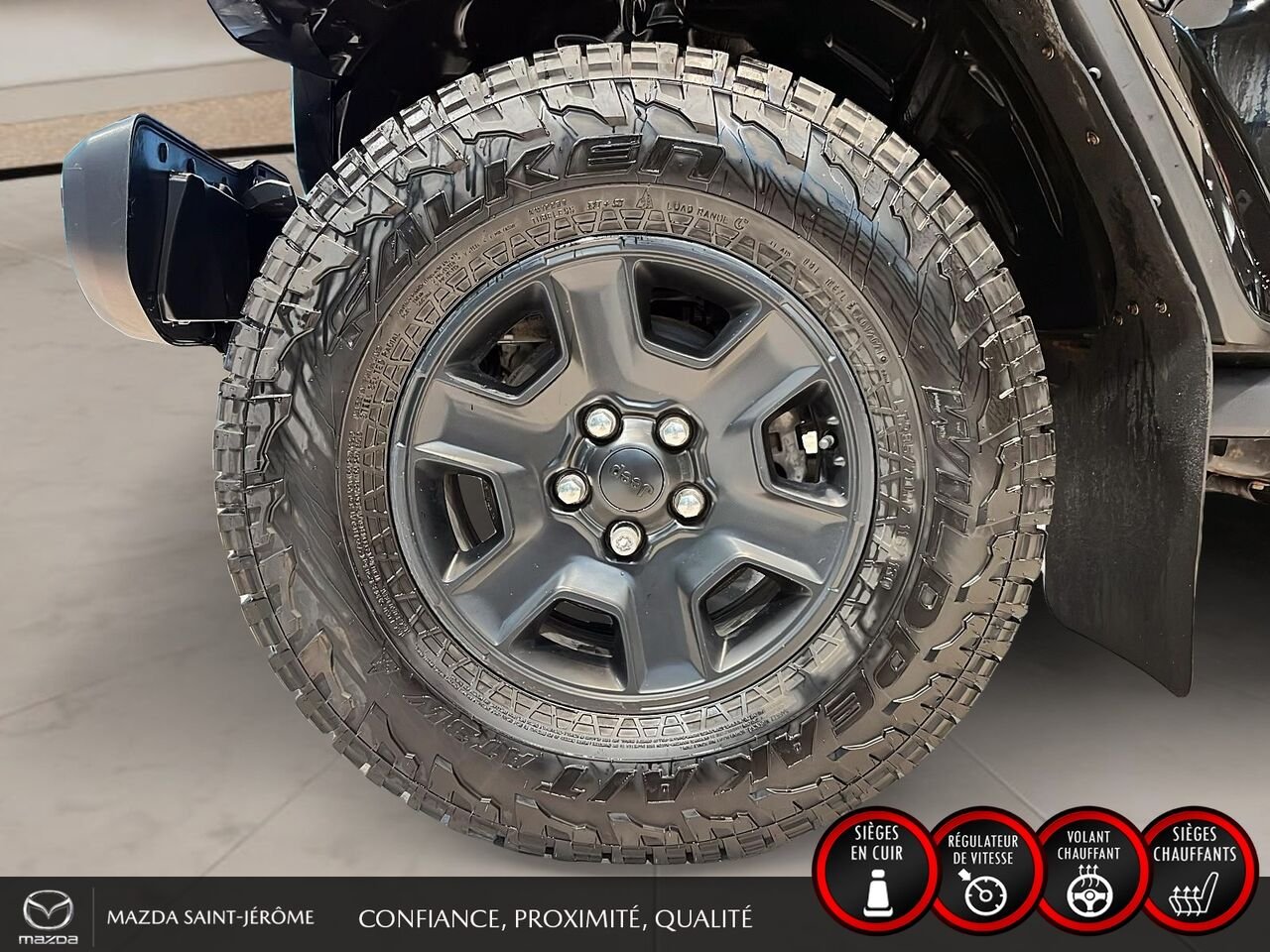 2021 Jeep Gladiator MOJAVE | DEUX TOITS | CUIR | PNEUS TOUT-TERRAIN LT285 | 4X4 Black Saint-Jérôme - photo #12