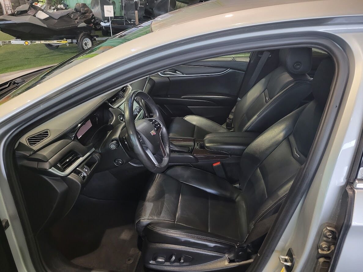 2017 Cadillac XTS Grey  - photo #20