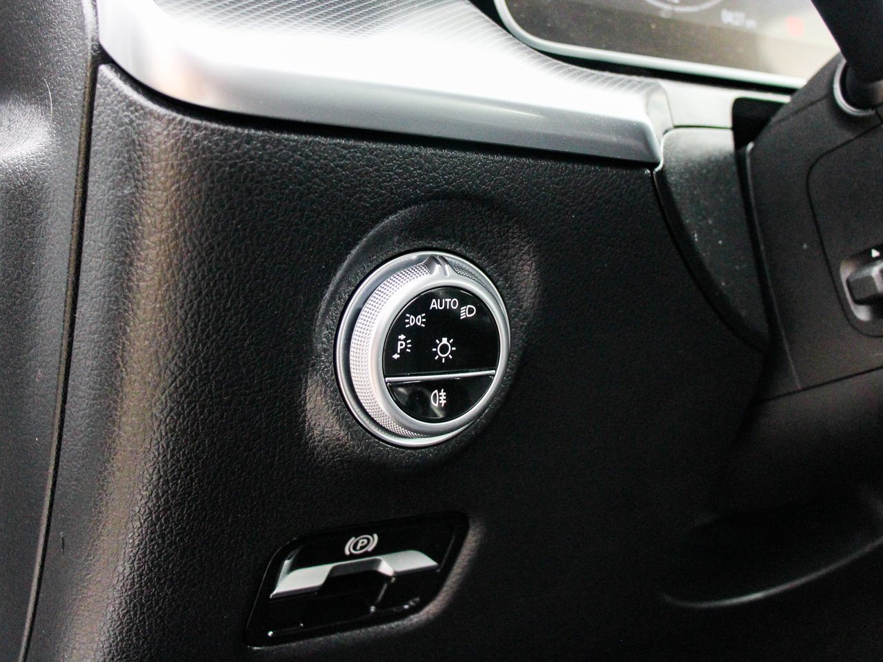 2024 Mercedes-Benz C-Class C 300 4MATIC Sedan White Sherwood Park - photo #17