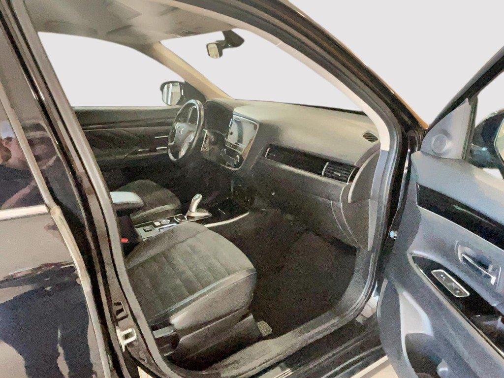Mitsubishi OUTLANDER 2019 Noir Amos - photo #14