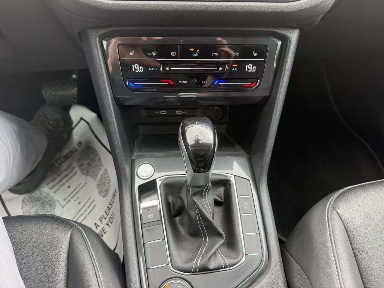 Volkswagen Tiguan Comfortline 4MOTION 2024 Blanc Laval - photo #25