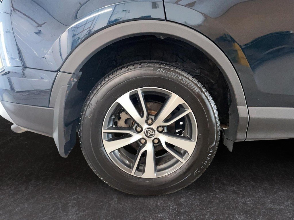 2018 Toyota RAV4 Black Amos - photo #27