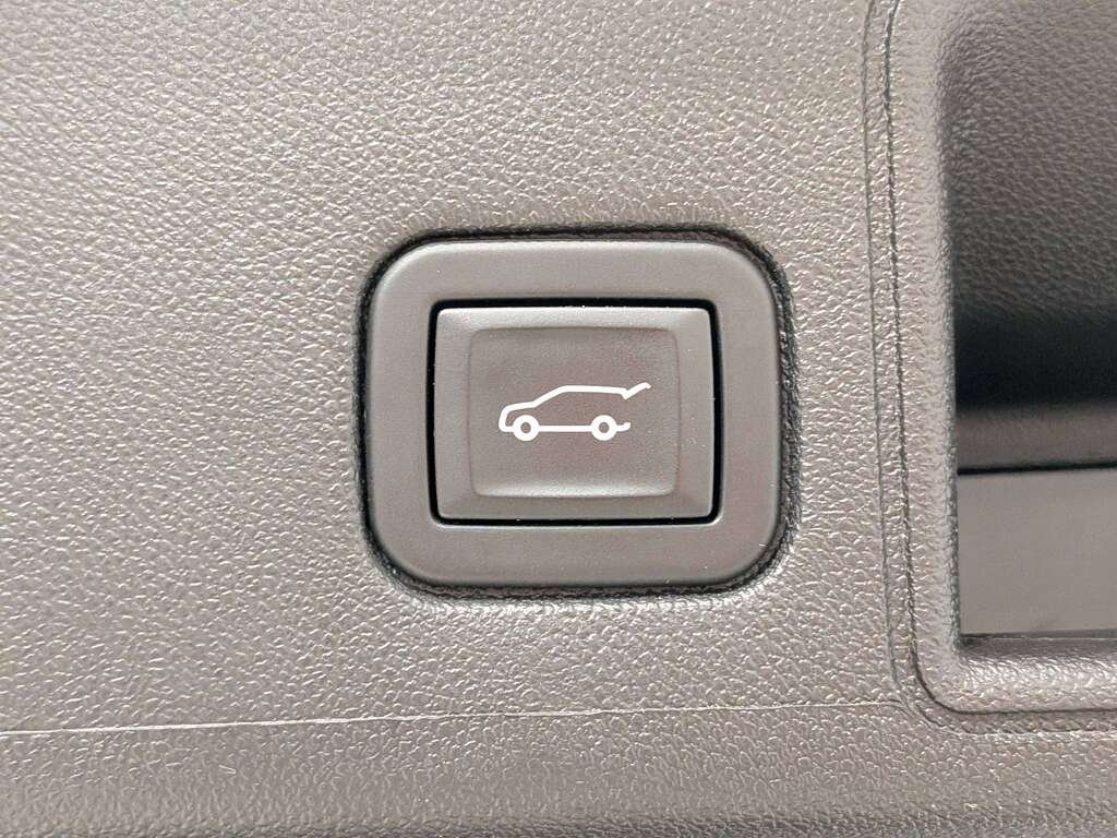 GMC Terrain 2023 Blanc Val-David - photo #9