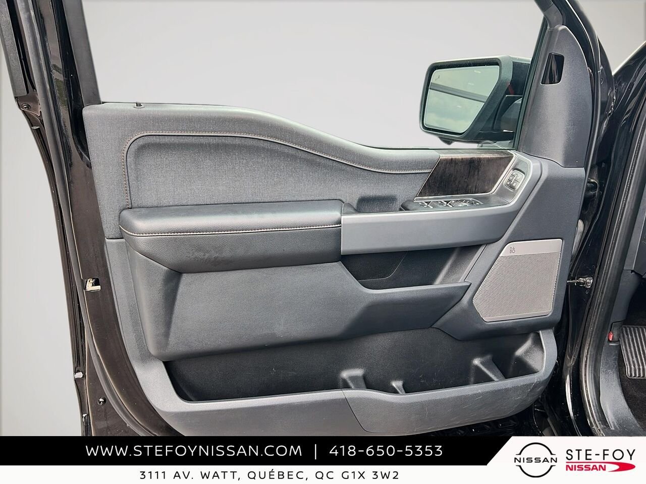 2022 Ford F-150 Lightning LARIAT SuperCrew 4RM LONG RANGE Black Ste-Foy - photo #10