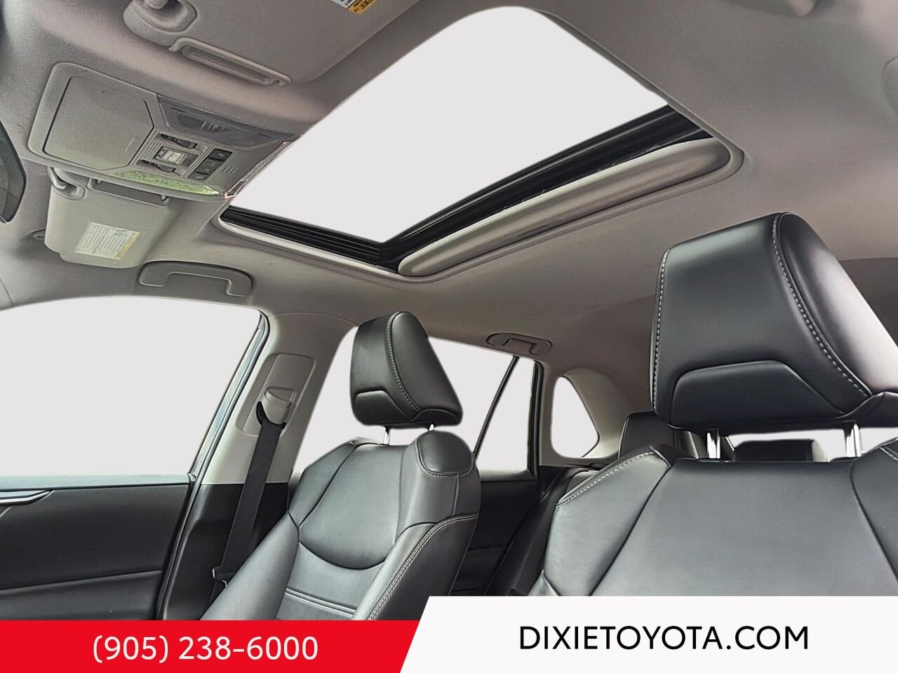 2021 Toyota RAV4 XLE PREMIUM AWD / HEATED SEATS / MOONROOF / LEATHER SURFACE / CARPLAY AND ANDROID AUTO Midnight Black Metallic Mississauga - photo #10
