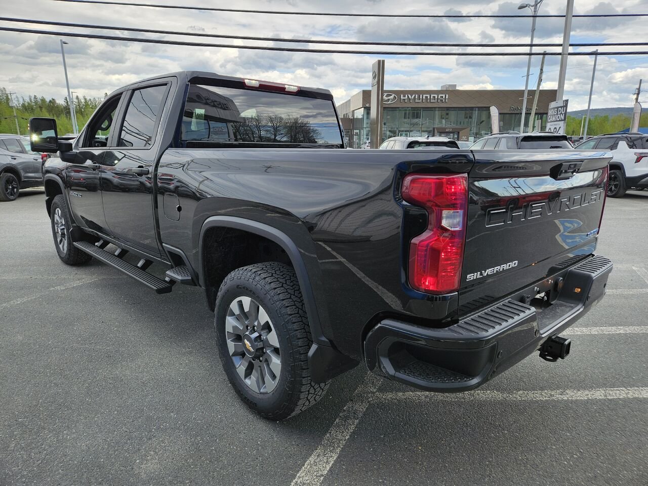Chevrolet Silverado 2500HD Custom cabine multiplace 4RM 159 po 2026 NOIR Thetford Mines - photo #5