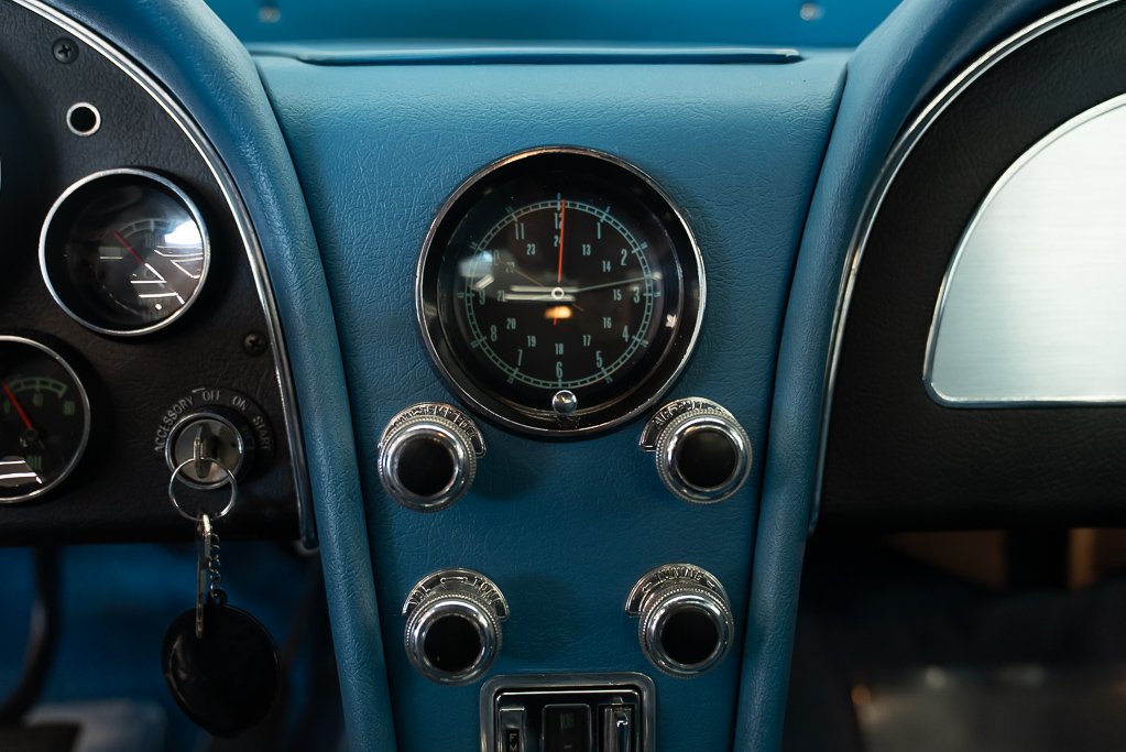 Chevrolet Corvette 1967 Bleu Montréal - photo #33