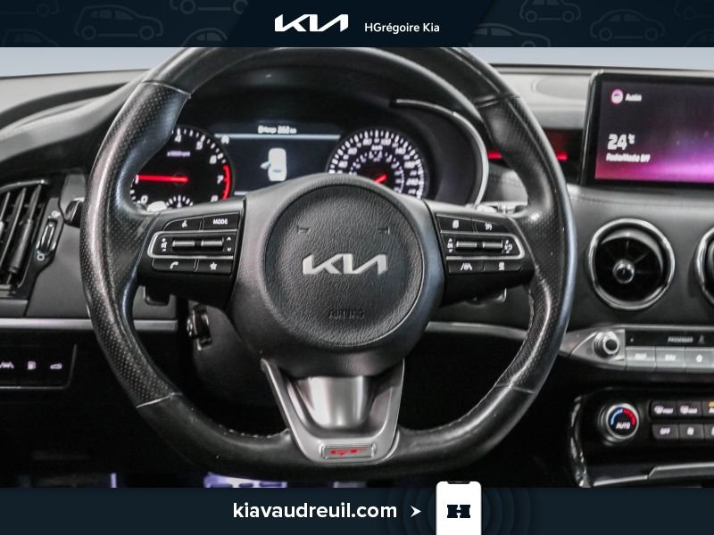 2022 Kia Stinger Black Saint-Eustache - photo #15