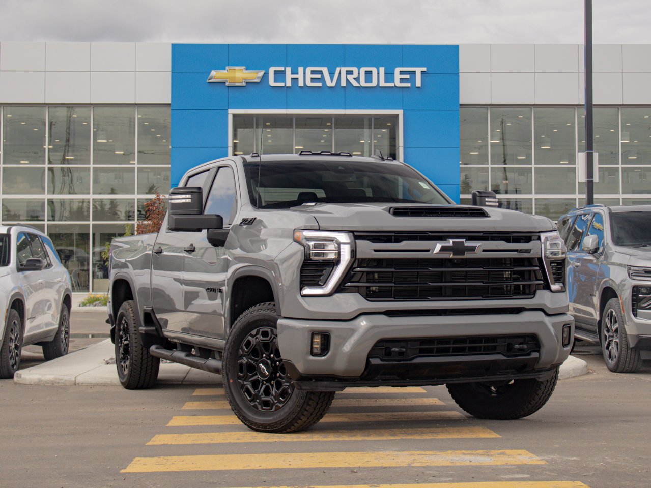 2024 Chevrolet Silverado 2500HD 4WD Crew Cab 159 LT Grey Sherwood Park - photo #1
