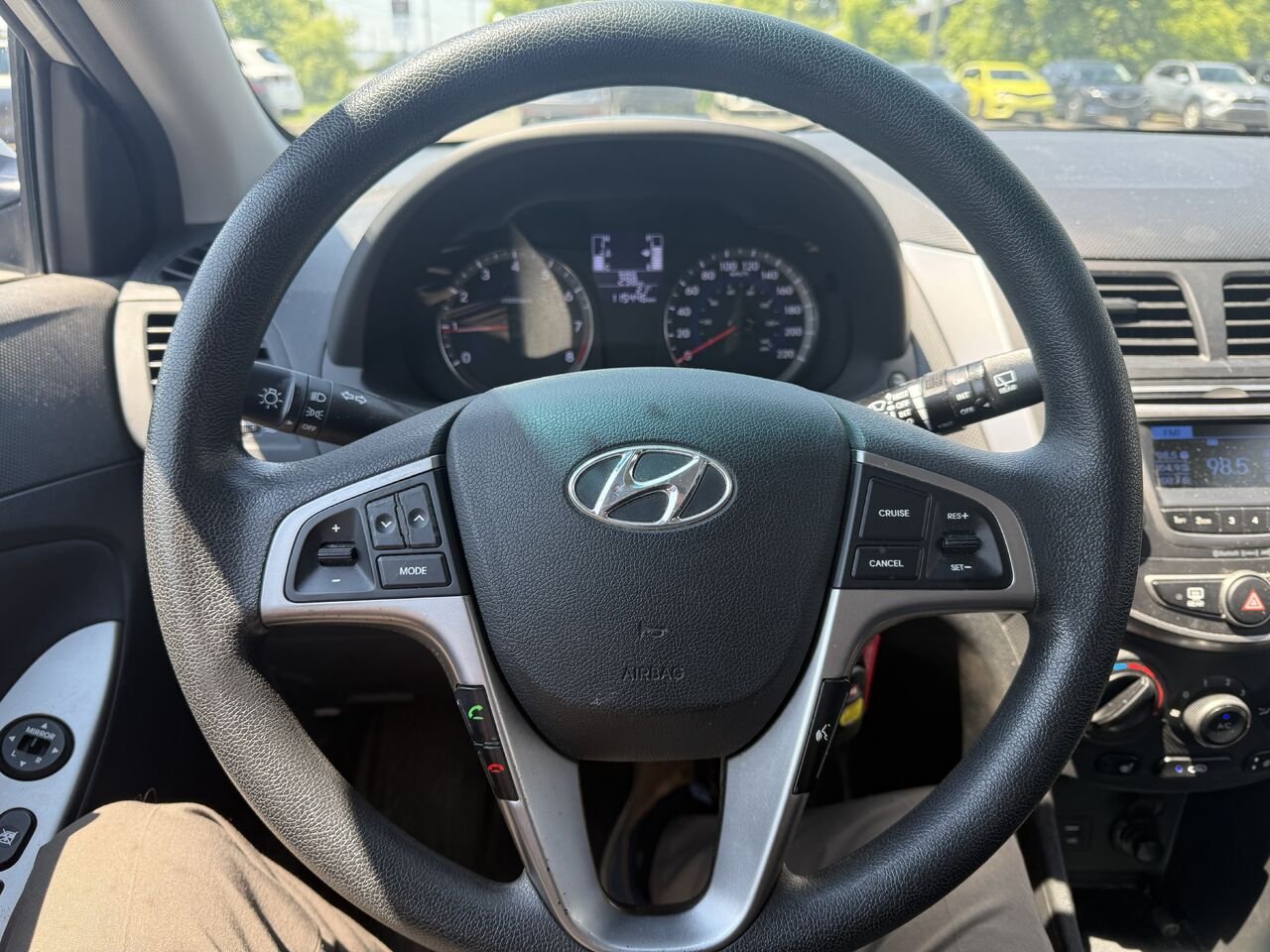 Hyundai Accent 2016 Granby - photo #12