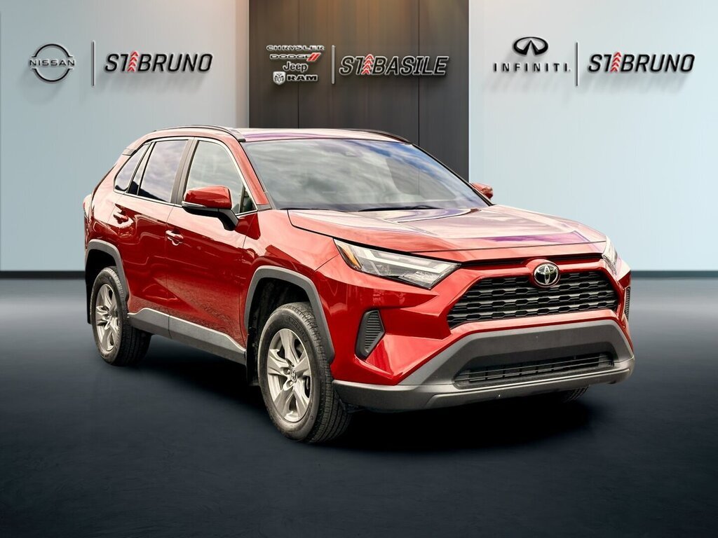 2024 Toyota RAV4 Red Saint-Basile-le-Grand - photo #3