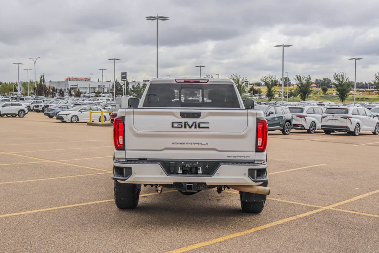 2023 GMC Sierra 2500HD 4WD Crew Cab 159 Denali White Sherwood Park - photo #6