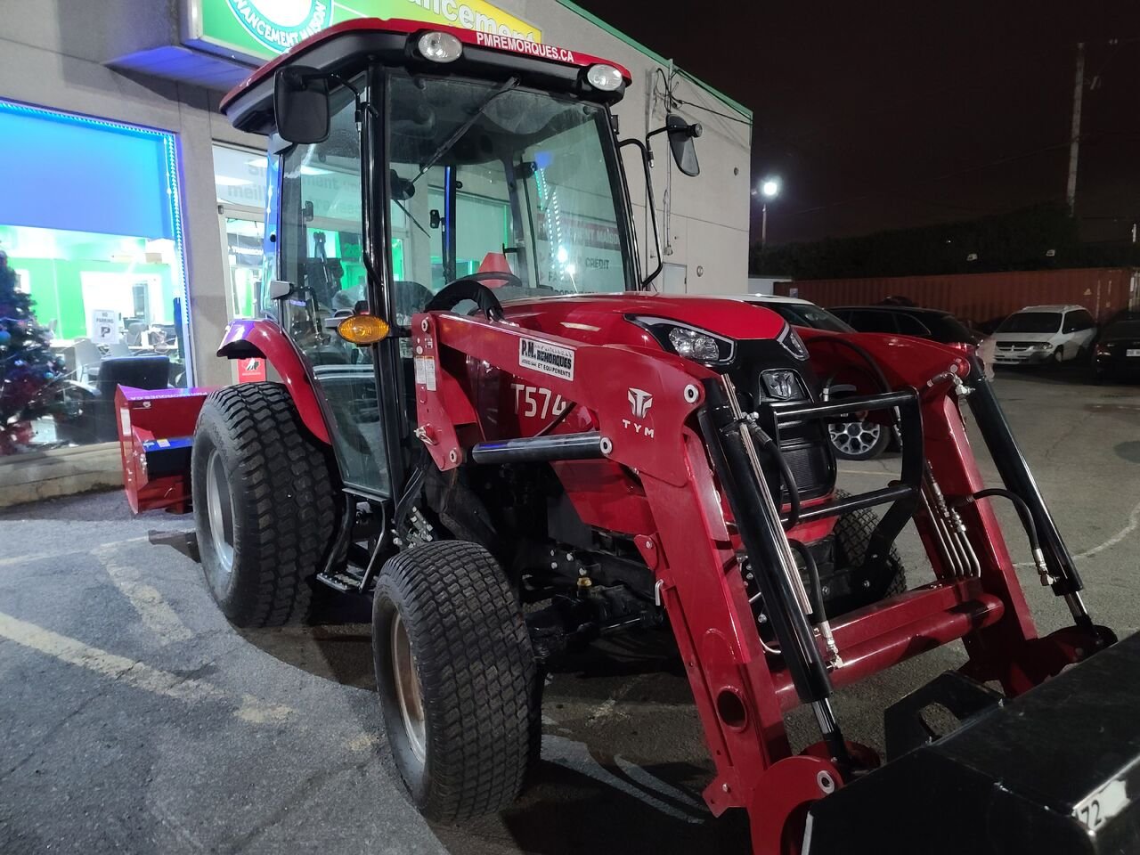 TYM T574H 2023 Rouge Longueuil, - photo #7