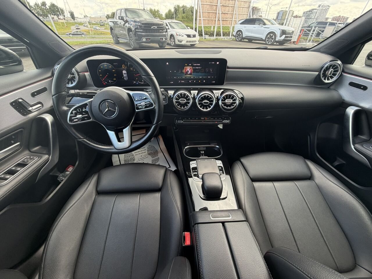 Mercedes-Benz Classe A A 250 à hayon 2019 Noir Laval - photo #16