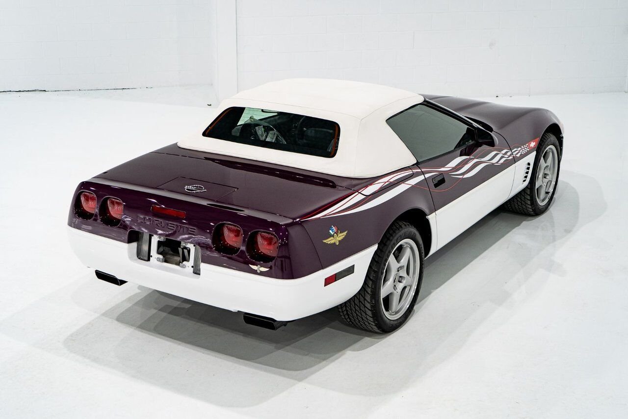 Chevrolet Corvette *PRIX EN USD* RPO Z4Z PACE CAR PRESENTED IN DELIVERY PACKAGING WITH ONLY 192MILES (307KM) FROM NEW 1995 Blanc Montréal - photo #81