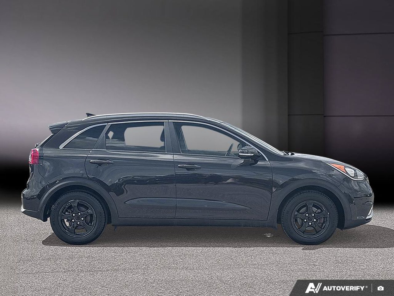 2019 Kia Niro KNDCC3LC2K5273975 Grey Mirabel - photo #5