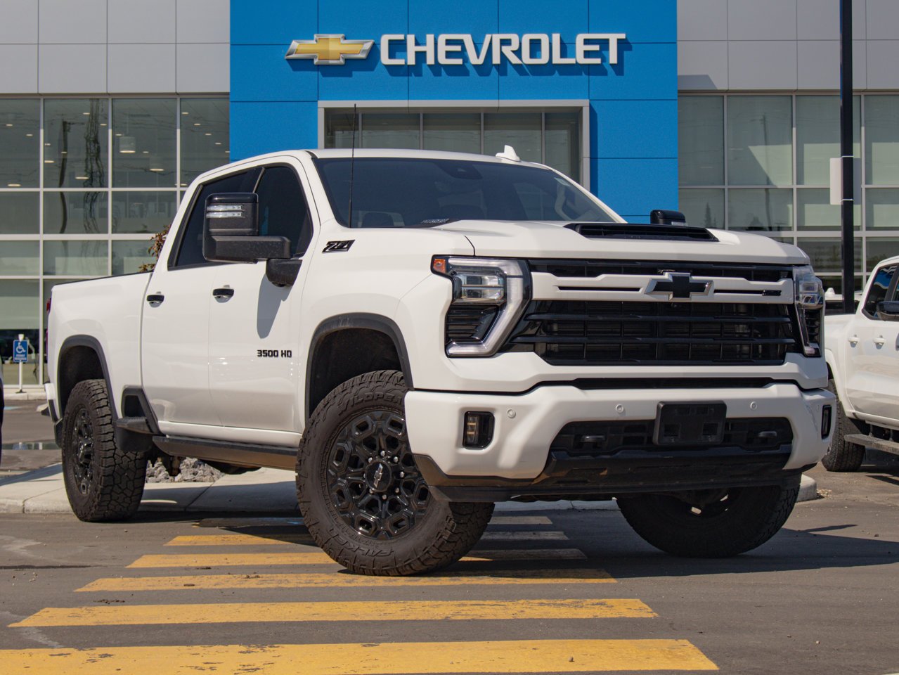 2024 Chevrolet Silverado 3500HD 4WD Crew Cab 159 LTZ White Sherwood Park - photo #13