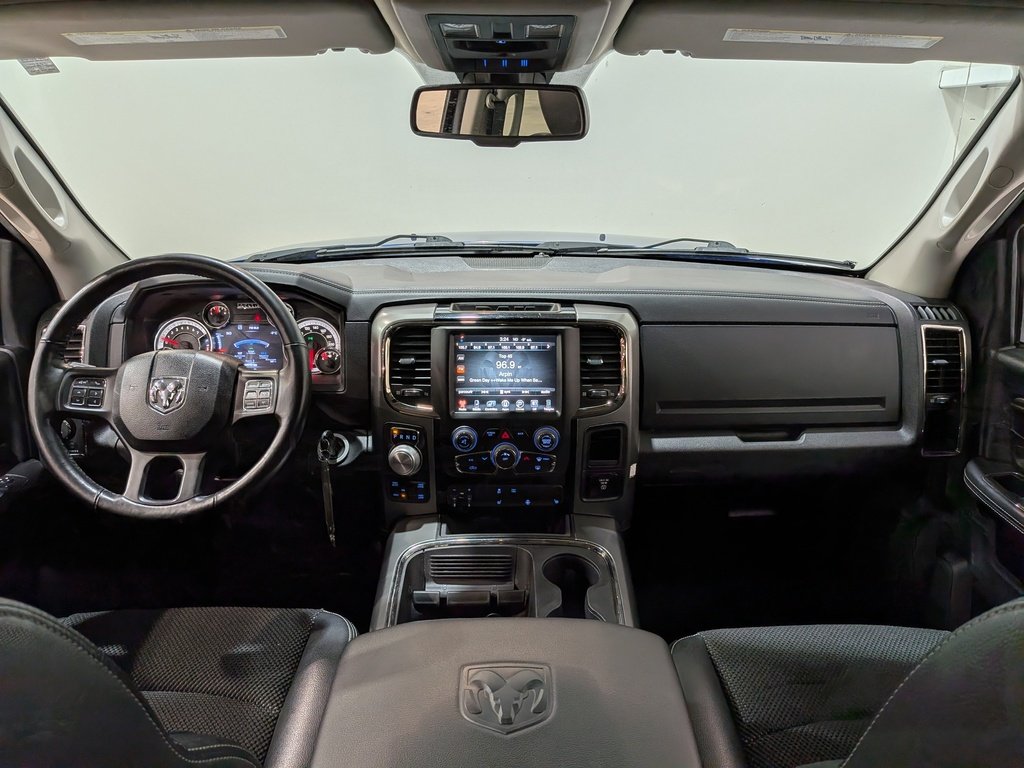 Ram 1500 4WD Quad Cab 140.5" Sport 2017 Bleu Val-David - photo #11